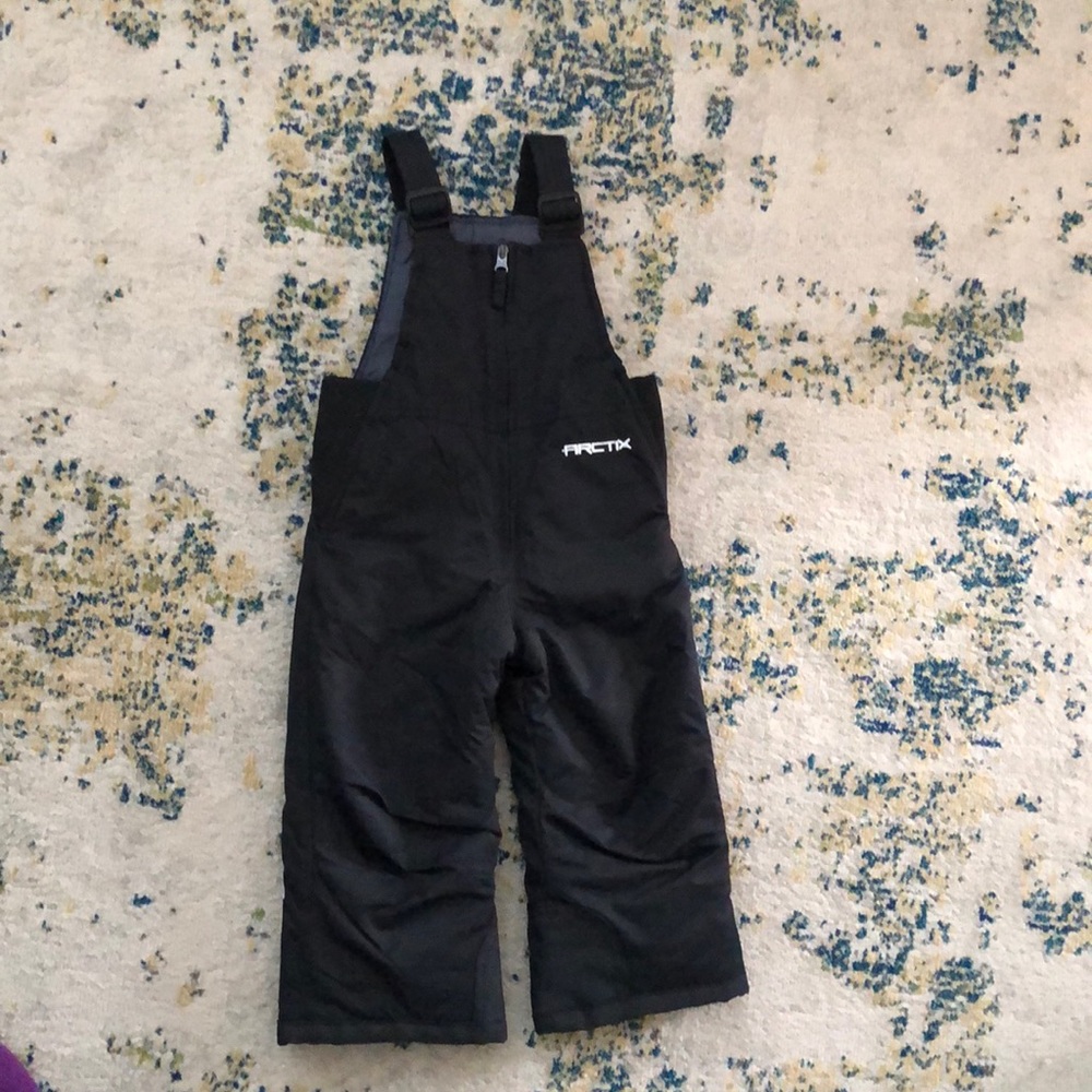 2T black snow bib EUC